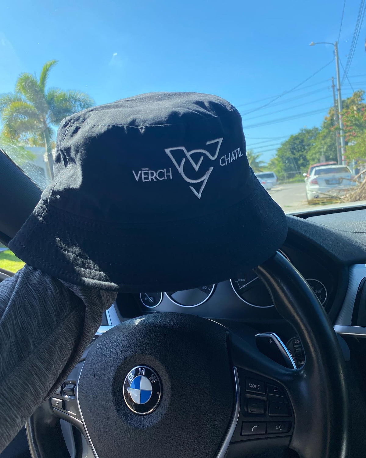 Vērch Bucket Hat